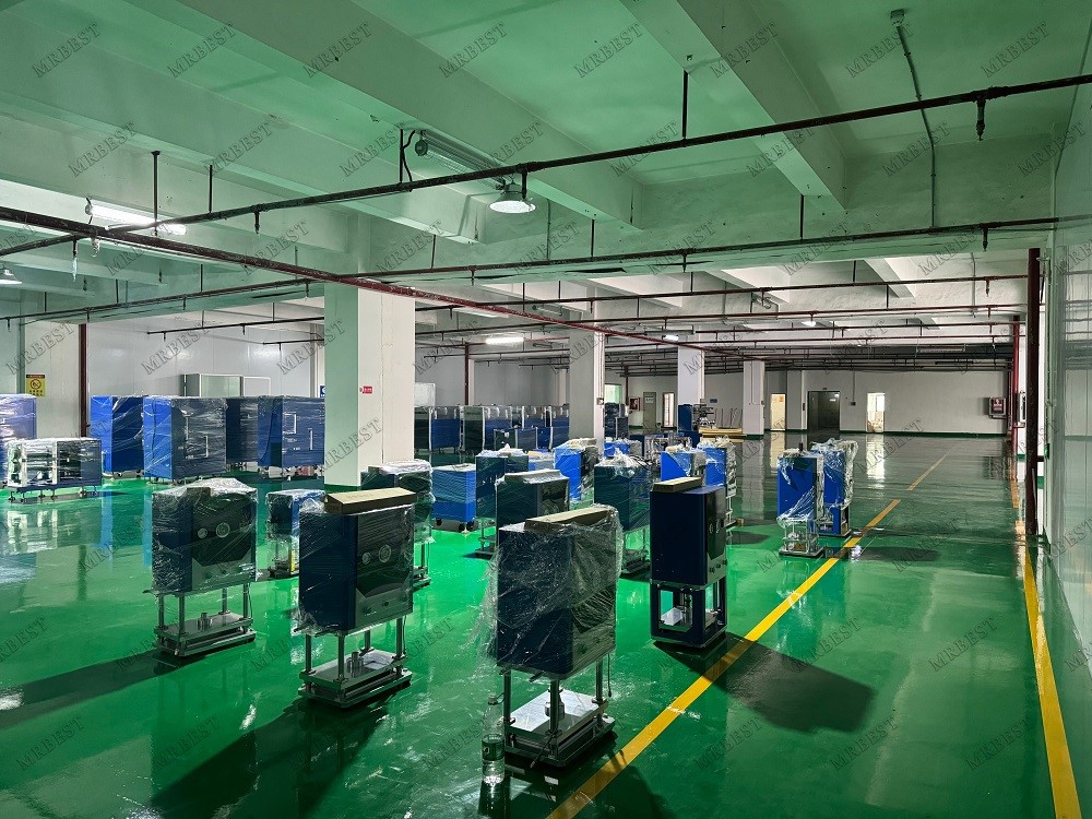 Aluminum laminated film forming machine Aluminum laminated film forming machine